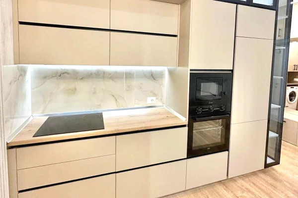 Shtepi me qera Apartament ne Tirane, 2+1, Mobilimi E mobiluar, Pagesa 1,000  Euro.