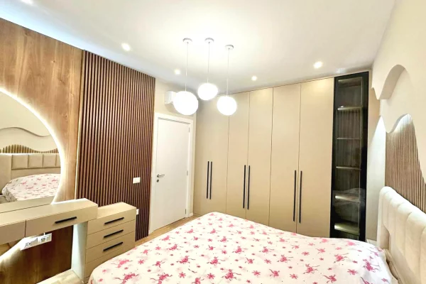 Shtepi me qera Apartament ne Tirane, 2+1, Mobilimi E mobiluar, Pagesa 1,000  Euro.