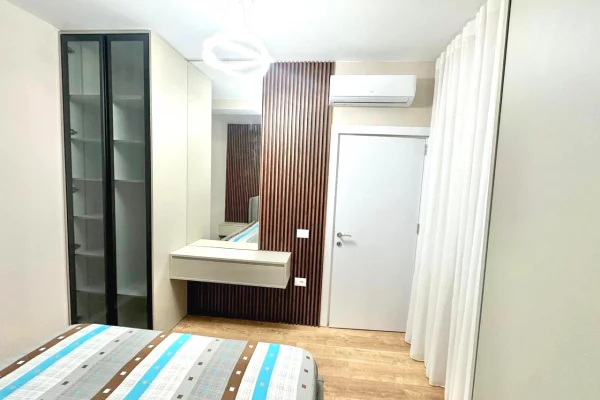 Shtepi me qera Apartament ne Tirane, 2+1, Mobilimi E mobiluar, Pagesa 1,000  Euro.