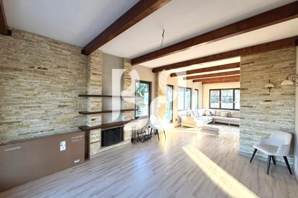 Shtepi me qera Vila Luksoze ne Tirane, 4+1, Mobilimi Pjeserisht e mobiluar, Pagesa 3,000  Euro.