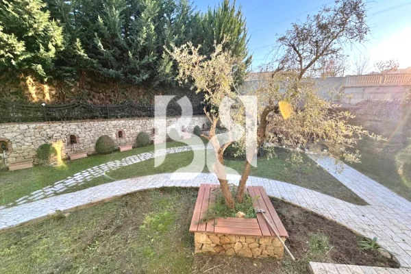 Shtepi me qera Vila Luksoze ne Tirane, 4+1, Mobilimi Pjeserisht e mobiluar, Pagesa 3,000  Euro.