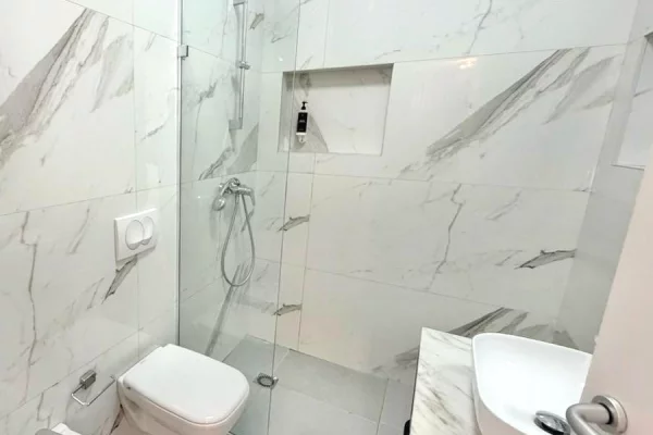 Shtepi me qera Apartament ne Tirane, 1+1, Mobilimi E mobiluar, Pagesa 850  Euro.