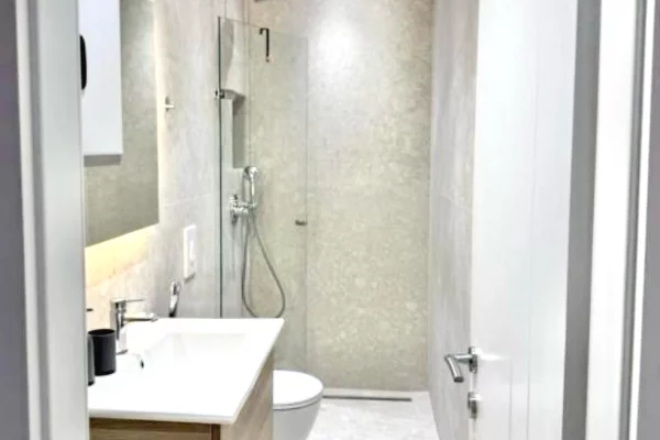 Shtepi me qera Apartament ne Tirane, 1+1, Mobilimi E mobiluar, Pagesa 700  Euro.