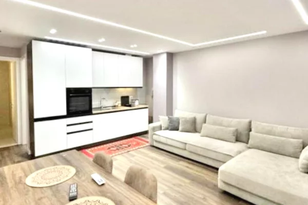 Shtepi me qera 1+1 ne Tirane - 700 Euro