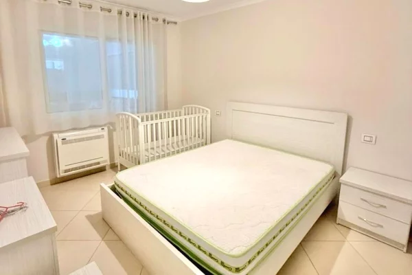 Shtepi me qera Apartament ne Tirane, 1+1, Mobilimi E mobiluar, Pagesa 60,000  Leke.