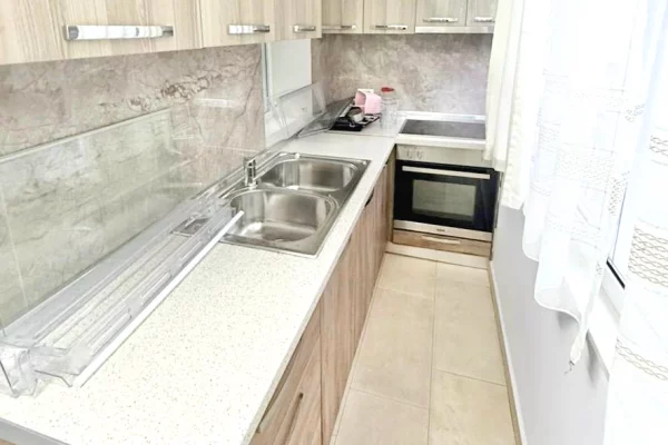 Shtepi me qera 1+1 ne Tirane - 60,000 Leke