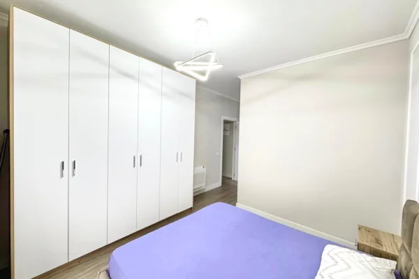 Shtepi me qera Apartament ne Tirane, 2+1, Mobilimi E mobiluar, Pagesa 1,000  Euro.