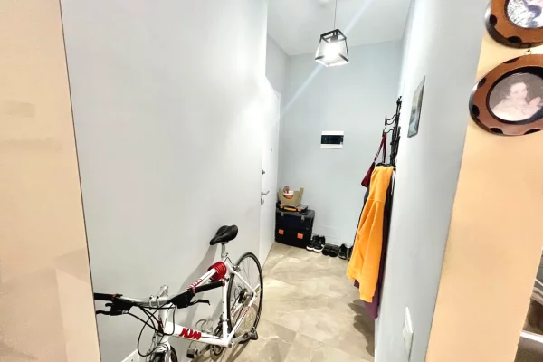 Shtepi ne shitje Apartament ne Tirane, 1+1, Mobilimi E mobiluar, Pagesa 117,500  Euro.