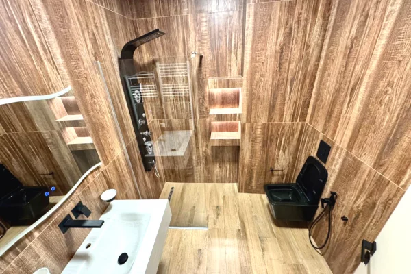 Shtepi me qera 2+1 ne Tirane - 1,100 Euro