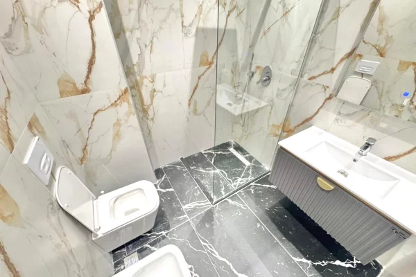 Shtepi me qera 2+1 ne Tirane - 1,100 Euro