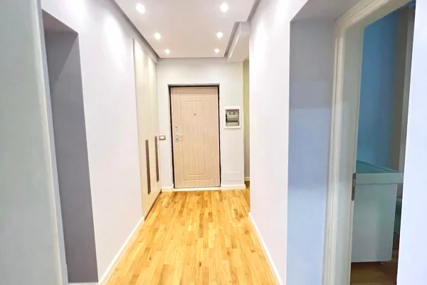 Shtepi me qera Apartament ne Tirane, 2+1, Mobilimi E mobiluar, Pagesa 1,200  Euro.