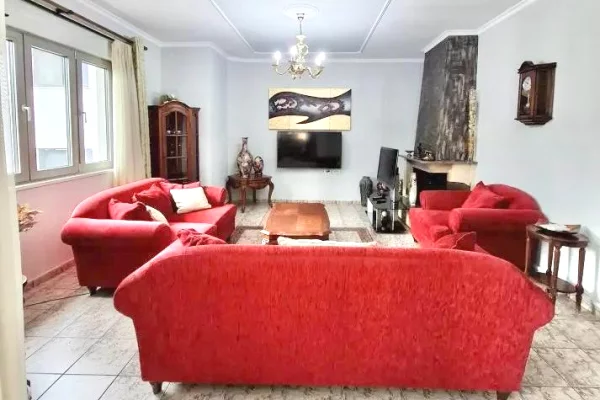 Shtepi me qera 3+1 ne Tirane - 900 Euro