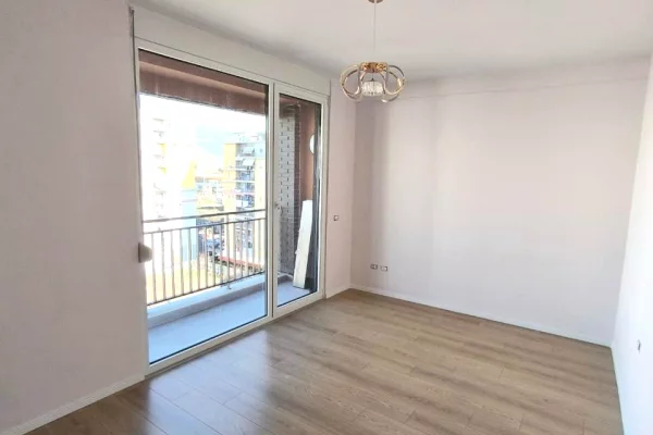 Apartment for rent in Tirana 2+1, Emty