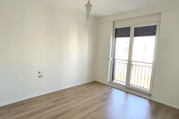 Apartment for rent in Tirana 2+1, Emty