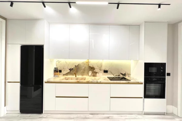 Shtepi me qera Apartament ne Tirane, 4+1, Mobilimi E mobiluar, Pagesa 2,300  Euro.