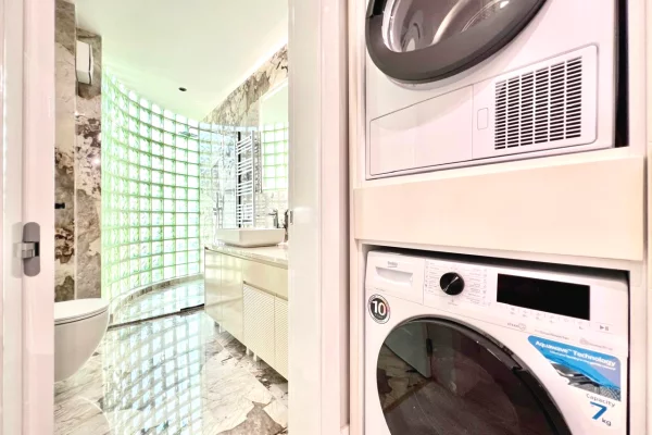 Shtepi me qera Apartament ne Tirane, 4+1, Mobilimi E mobiluar, Pagesa 2,300  Euro.