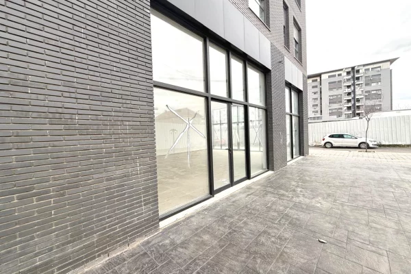 Shtepi ne shitje Apartament ne Tirane, 1+1, Mobilimi Bosh, pa mobiluar, Pagesa 154,940  Euro.