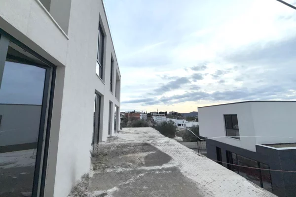 Casa in vendita 3+1 a Tirana - 270,770 Euro