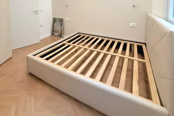 APARTAMENT 2+1 ME QERA TEK LIQENI I THATË