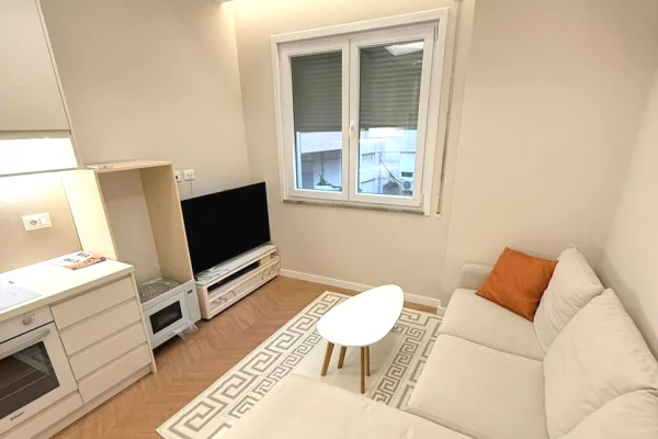 Appartamento in affitto a Tirana 2+1, Arredato