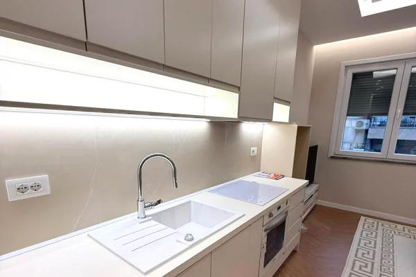 Appartamento in affitto a Tirana 2+1, Arredato