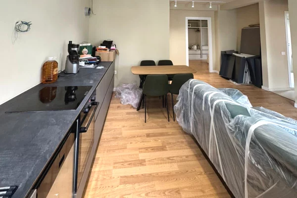 Shtepi me qera 2+1 ne Tirane - 100,000 Leke