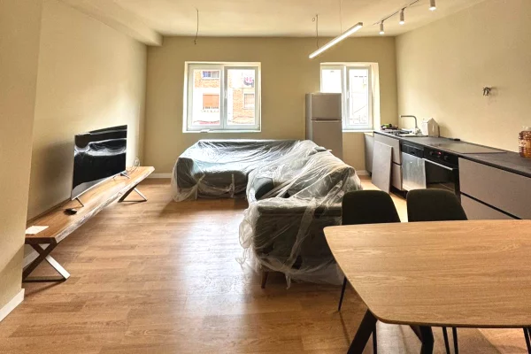 Shtepi me qera Apartament ne Tirane, 2+1, Mobilimi E mobiluar, Pagesa 100,000  Leke.