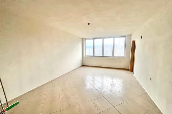 Appartamento in vendita a Pogradec 1+1, Vuoto