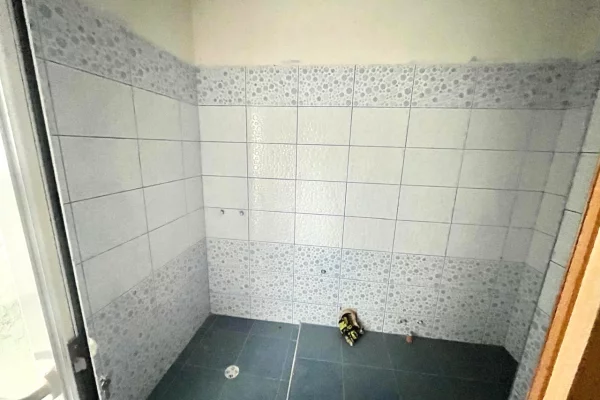 Appartamento in vendita a Pogradec 1+1, Vuoto