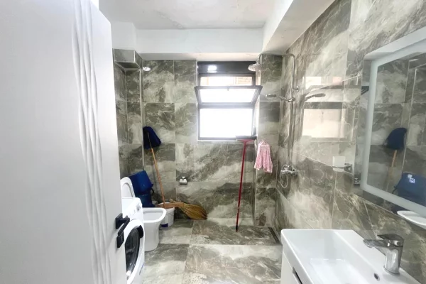 Appartamento in vendita a Pogradec 2+1, SemiArredato