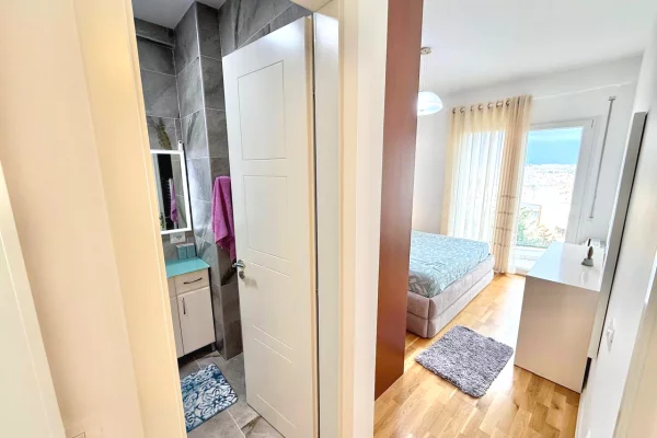 Shtepi me qera Apartament ne Tirane, 2+1, Mobilimi E mobiluar, Pagesa 900  Euro.