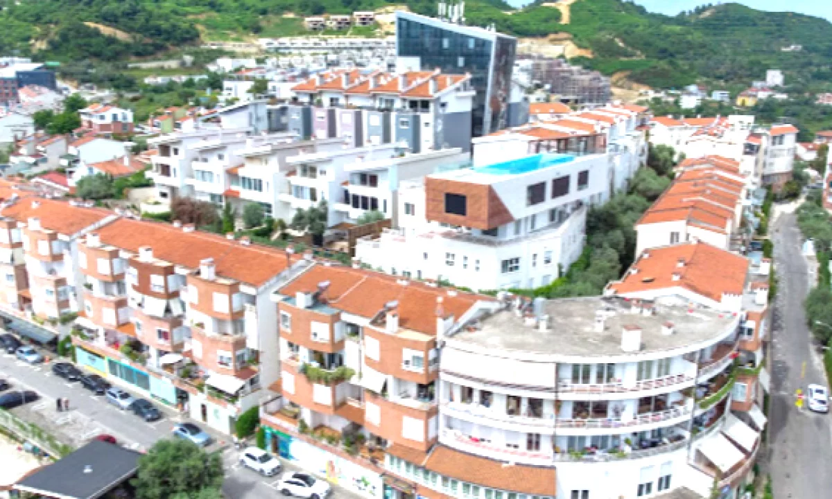 Duplex (2 storey house) for sale in Tirana 5+1, Emty