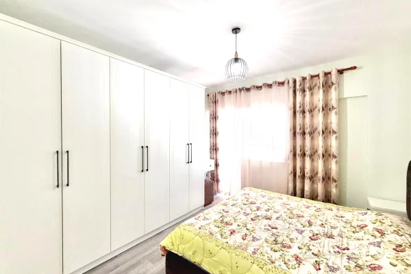Shtepi me qera Apartament ne Tirane, 2+1, Mobilimi E mobiluar, Pagesa 900  Euro.