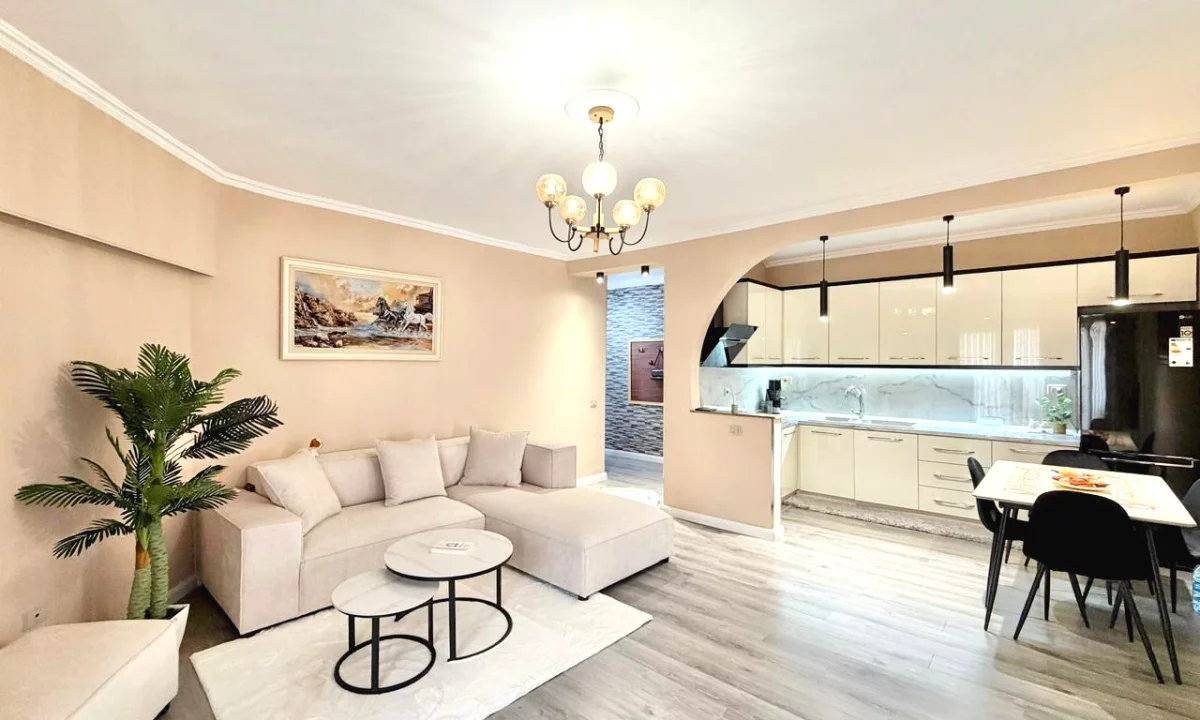 Shtepi me qera Apartament ne Tirane, 2+1, Mobilimi E mobiluar, Pagesa 900  Euro.