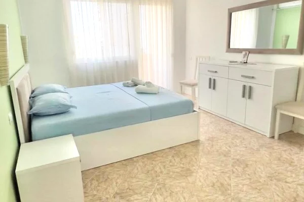 Shtepi ne shitje Apartament ne Durres, 1+1, Mobilimi E mobiluar, Pagesa 110,000  Euro.