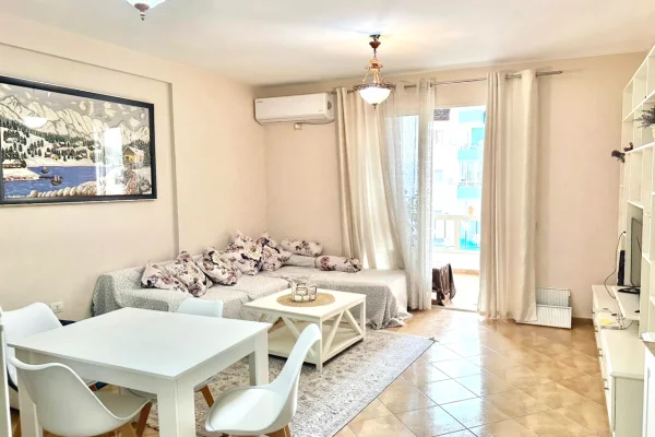 APARTAMENT ME QIRA 2+1 NE YZBERISHT*