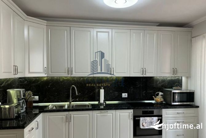 Shtepi ne shitje Apartament ne Tirane, 2+1, Mobilimi E mobiluar, Pagesa 280,000  Euro.