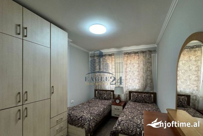 Shtepi ne shitje Apartament ne Tirane, 2+1, Mobilimi E mobiluar, Pagesa 280,000  Euro.