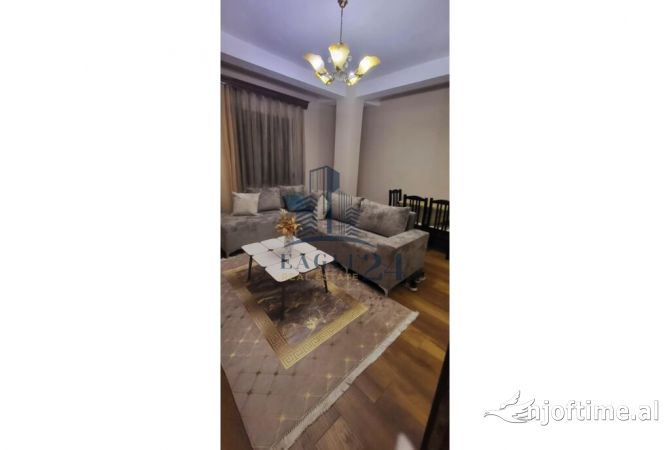 Shtepi me qera 2+1 ne Tirane - 800 Euro