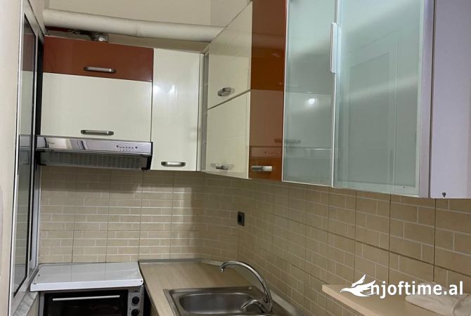 Shtepi me qera 2+1 ne Tirane - 500 Euro