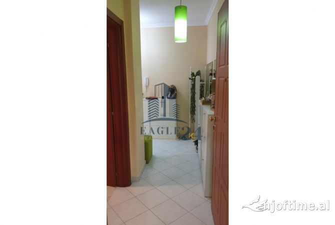 Shtepi me qera 2+1 ne Tirane - 450 Euro