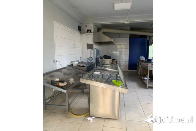 Ambient biznesi ne shitje 2+1 ne Tirane - 234,000 Euro