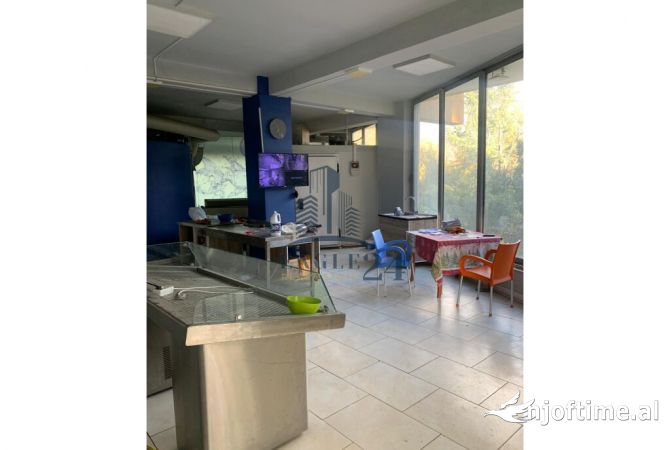 Ambient biznesi ne shitje 2+1 ne Tirane - 234,000 Euro
