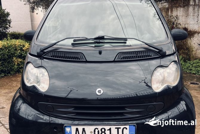 Makina ne shitje ne Tirane, Smart, 2002 Benzine,Kambio Automatik Pagesa 1,900  Euro.
