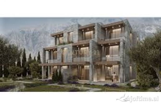 Shtepi ne shitje Apartament ne Himare, 2+1, Mobilimi Bosh, pa mobiluar, Pagesa 372,954  Euro.