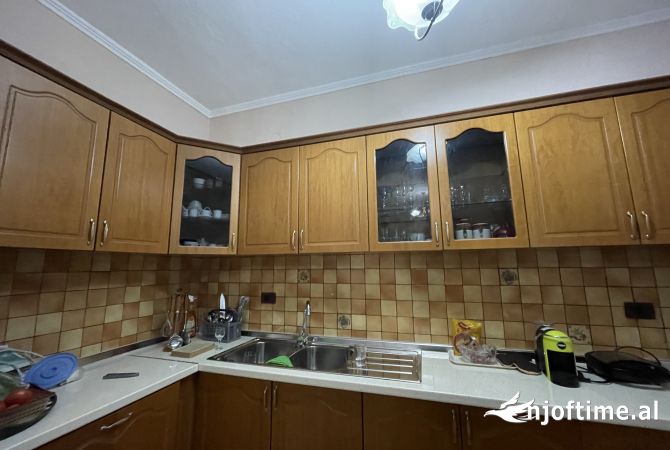 Shtepi me qera 2+1 ne Tirane - 500 Euro