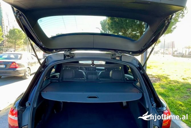 Cars for sale in Tirana, Mercedes-Benz, 2016 Diesel,Kambio Automatik Payment 25,000  Euro.