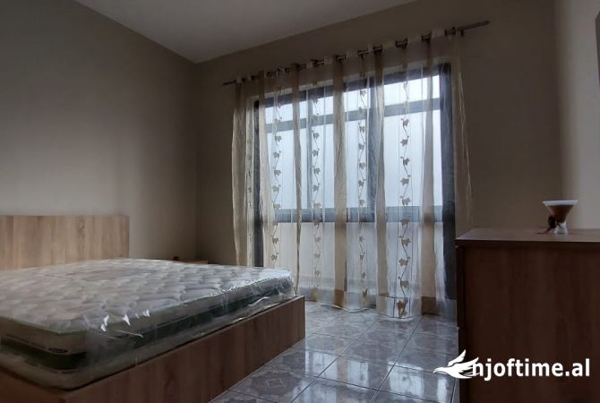 Shtepi me qera Apartament ne Tirane, 1+1, Mobilimi E mobiluar, Pagesa 45,000  Leke.