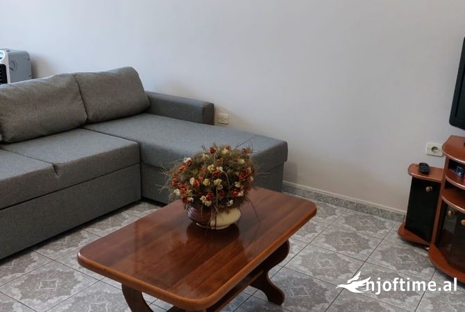 Shtepi me qera 1+1 ne Tirane - 45,000 Leke