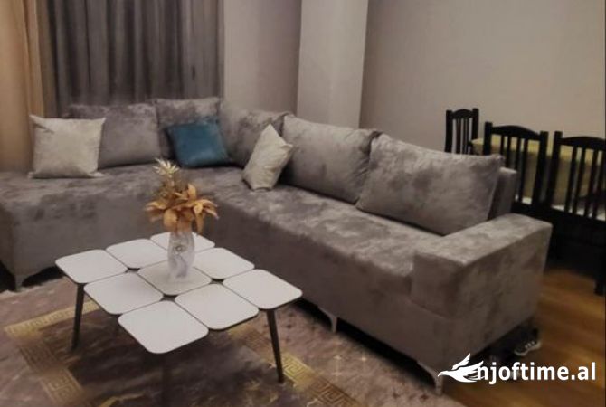 Shtepi me qera 2+1 ne Tirane - 800 Euro